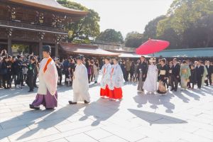 Lời chúc và từ vựng tiếng Nhật về lễ cưới "chất như nước cất"